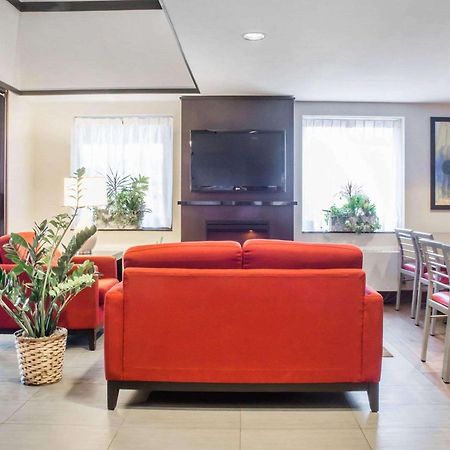 Comfort Inn Парри-Саунд Экстерьер фото