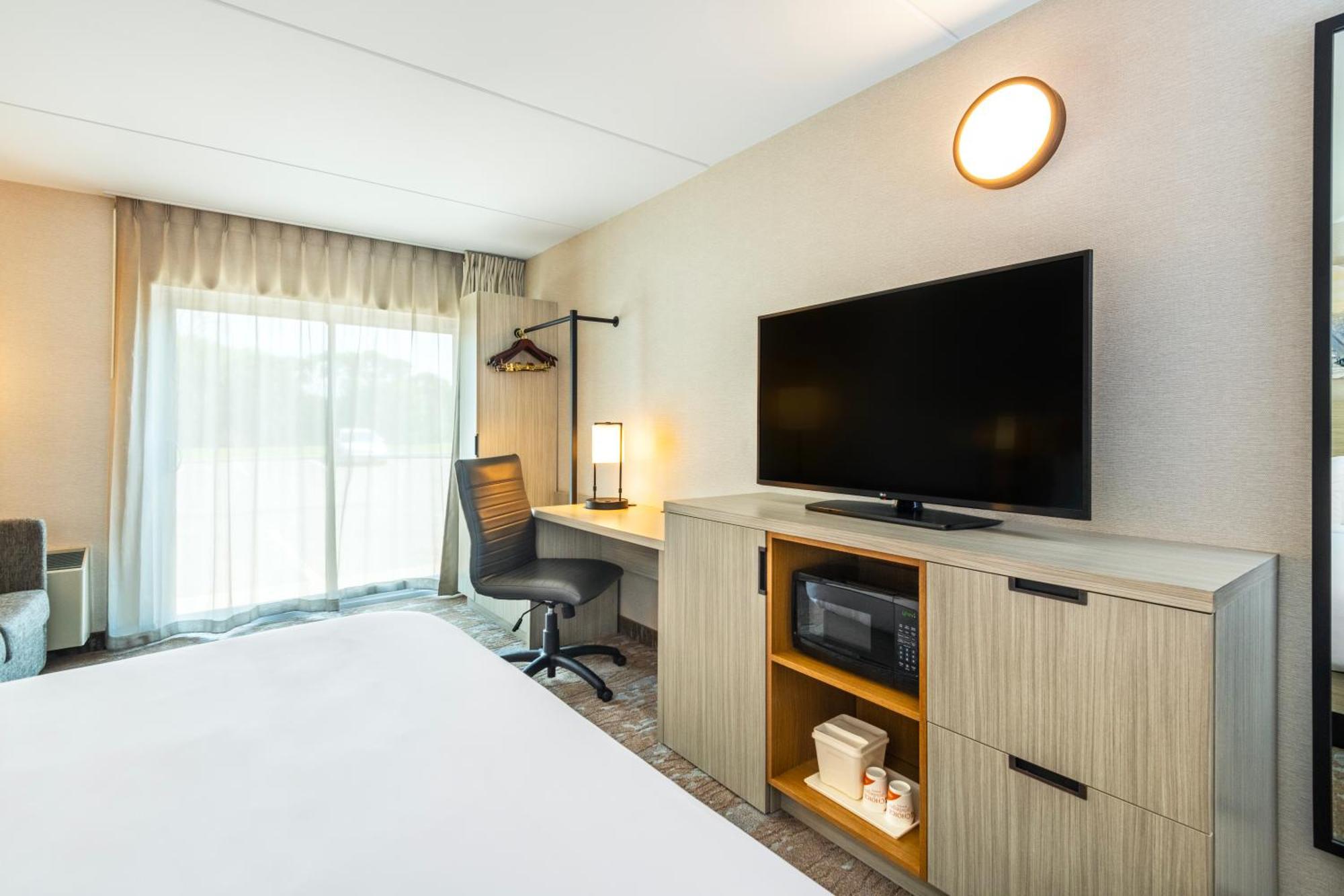Comfort Inn Парри-Саунд Экстерьер фото