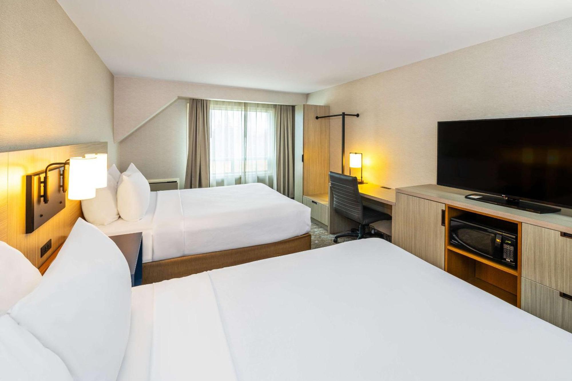 Comfort Inn Парри-Саунд Экстерьер фото