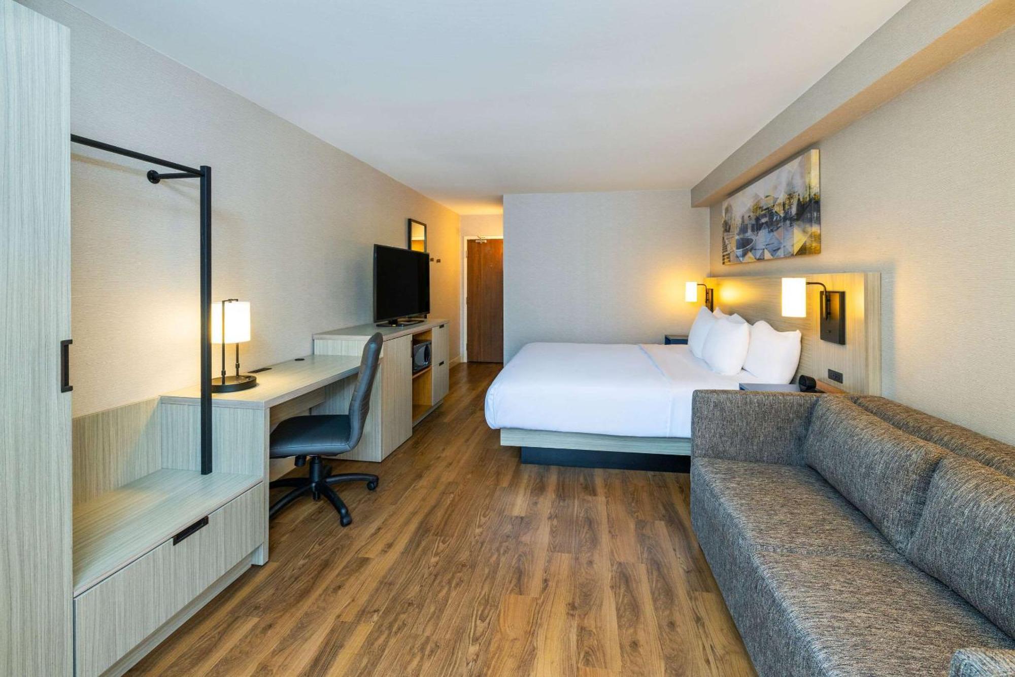 Comfort Inn Парри-Саунд Экстерьер фото