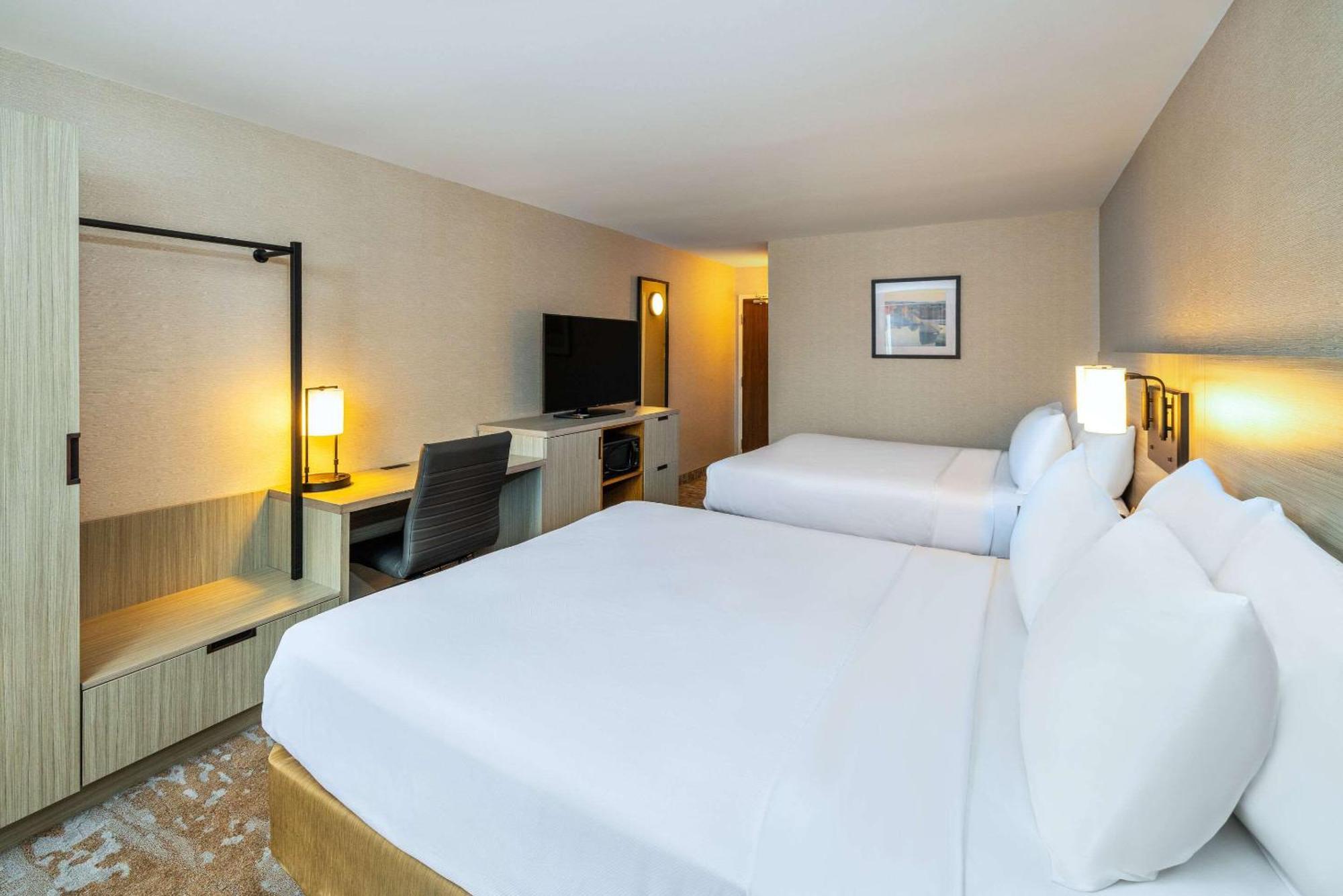Comfort Inn Парри-Саунд Экстерьер фото